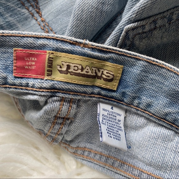 Denim jean shorts distressed old navy size 4 - Picture 6 of 6